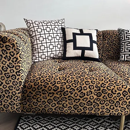 No 6 - Luxury Dog Friendly House