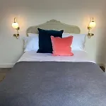 Nyaraló No 6 - Luxury House - 10 Mins Walk Into *