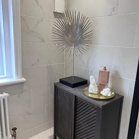 No 6 - Luxury Dog Friendly House Prázdninový dům *